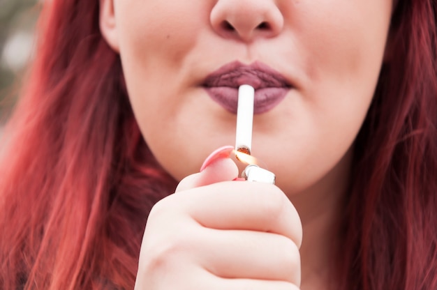 Ile nie można palić po powiększaniu ust?