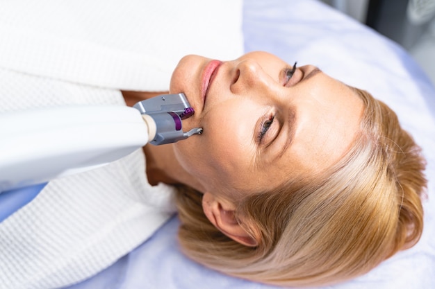 Czy HIFU działa tak, jak obiecują gabinety kosmetyczne?