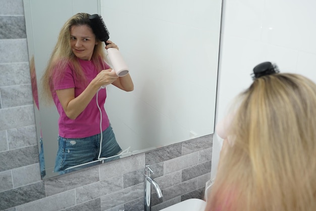 Jaka wcierka na wypadanie włosów sprawdzi się przy osłabionej fryzurze?