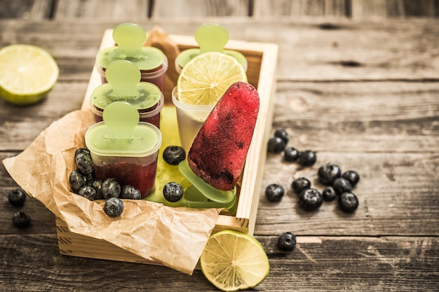 Jakie owoce do koktajlu sprawdzą się na upalne dni?