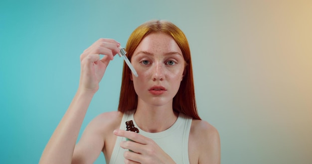 Co lepsze retinol czy kwasy w codziennej pielęgnacji?